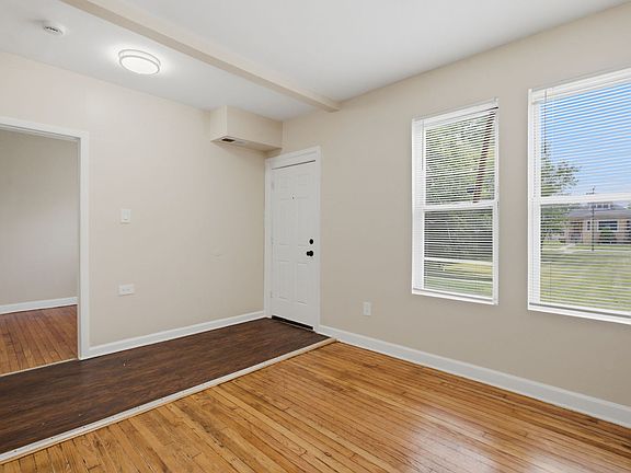 4th image of 10215 S Aberdeen St
