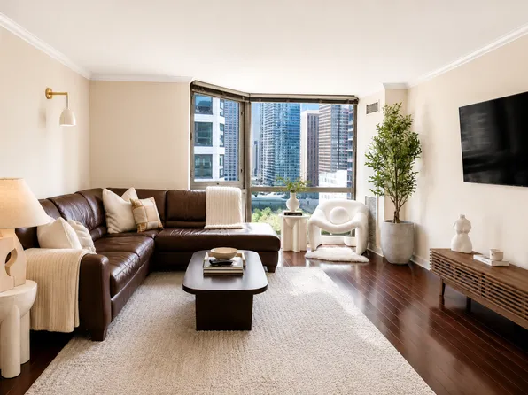 195 N Harbor Dr, Chicago, IL