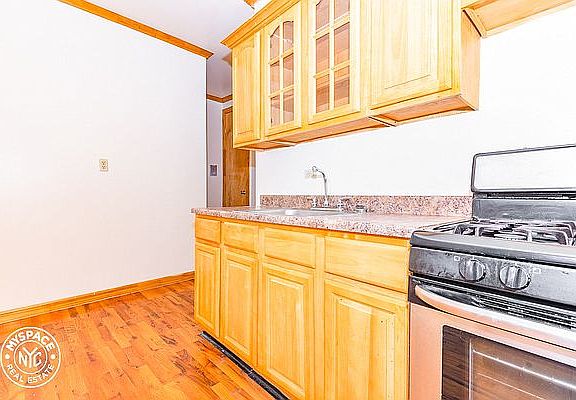 4th image of 280 Crown St APT D6