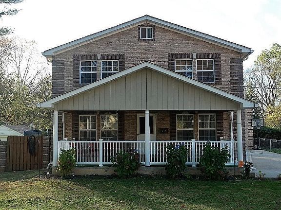 206 Plaza 03
