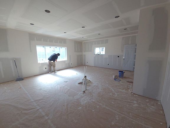 4th image of 1367 Stoneridge Dr