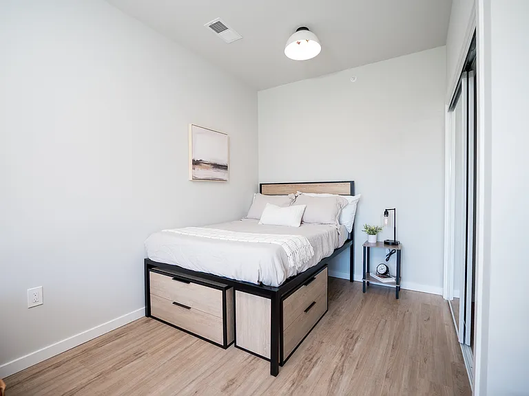 60 E Green St #211 — Photo 8