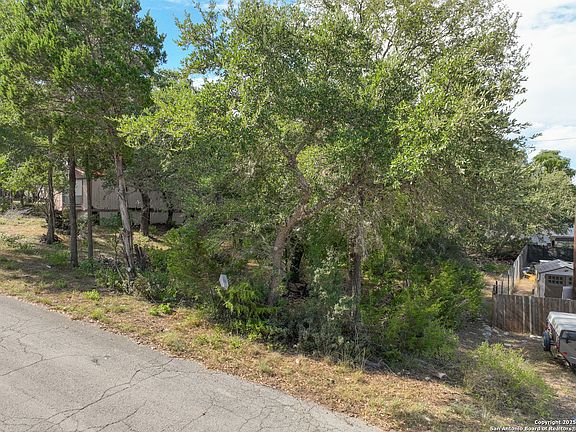 3rd image of 338 Grey Fawn LOT 258