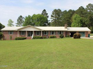4646 River Dr, Marianna, FL 32446