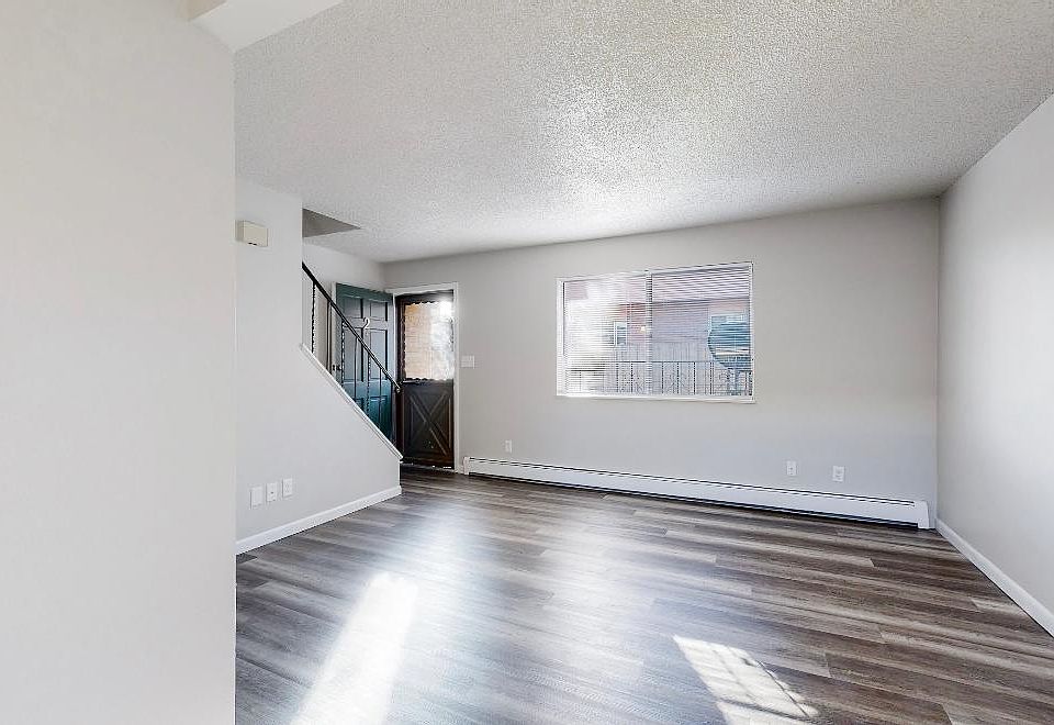 1st image of 807 37th Ave #3