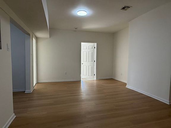 5th image of 65 Stone St Floor 2