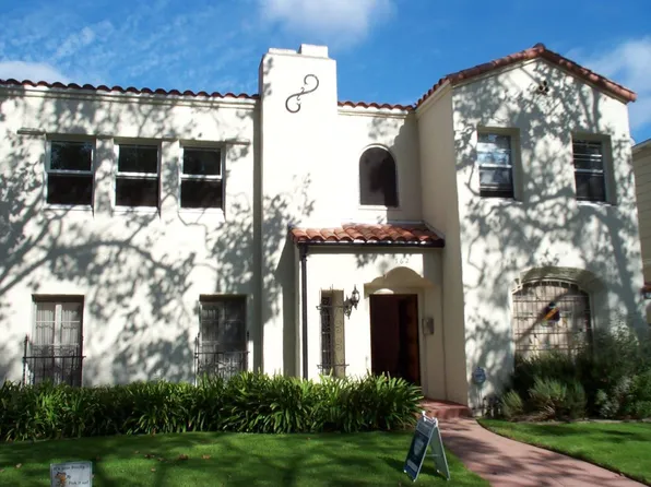 162 N Swall Dr, Beverly Hills, CA 90211