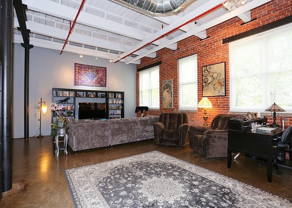 1st image of 406 Lincoln St Unit 312