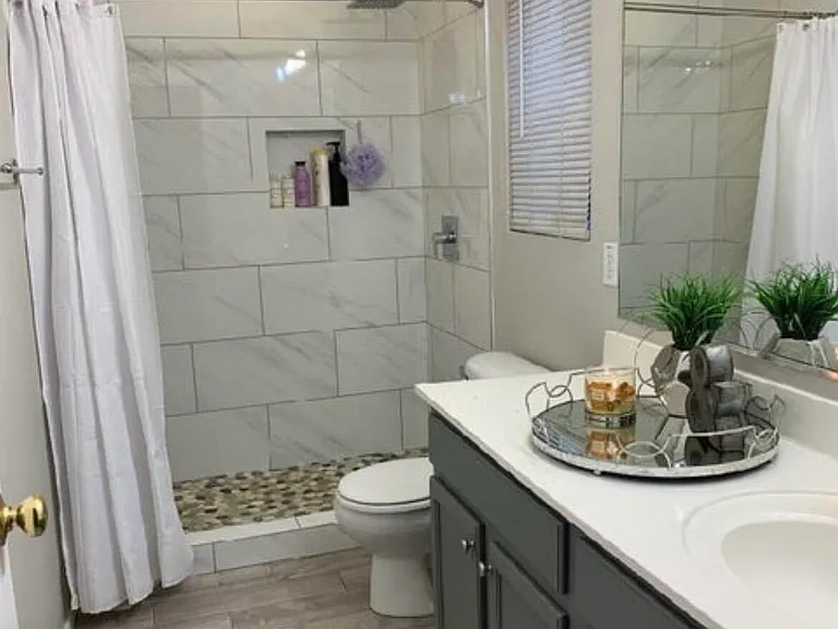 1533 S 228th Ln — Photo 5