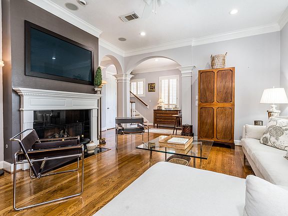 5th image of 3406 Memorial Crest Blvd