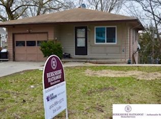 3801 N 53rd St, Omaha, NE 68104