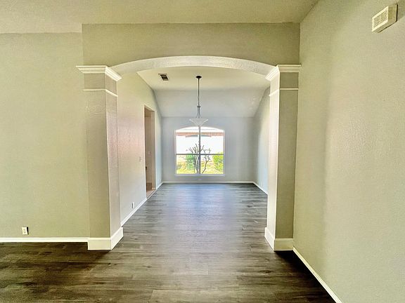 2nd image of 4030 Chinaberry Dr