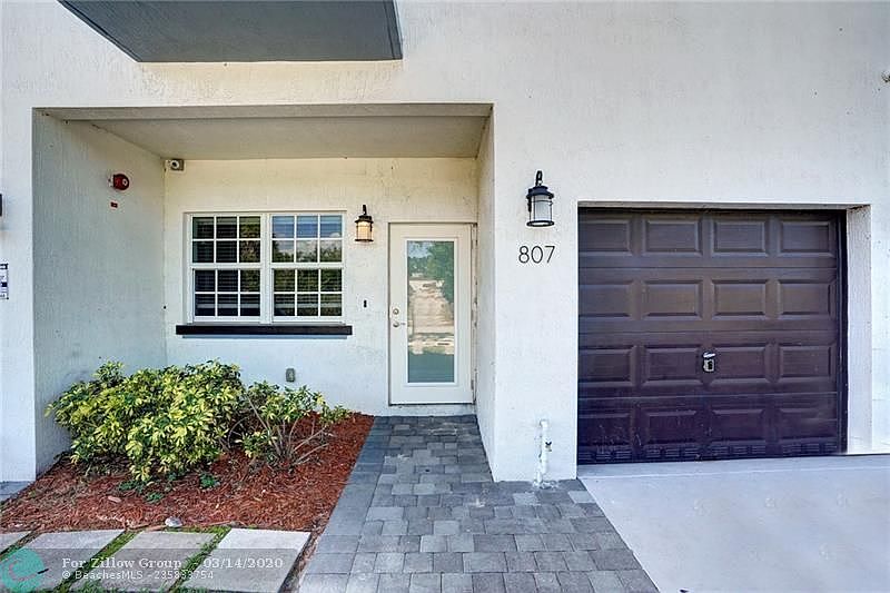 1st image of 807 NW 1st Ave