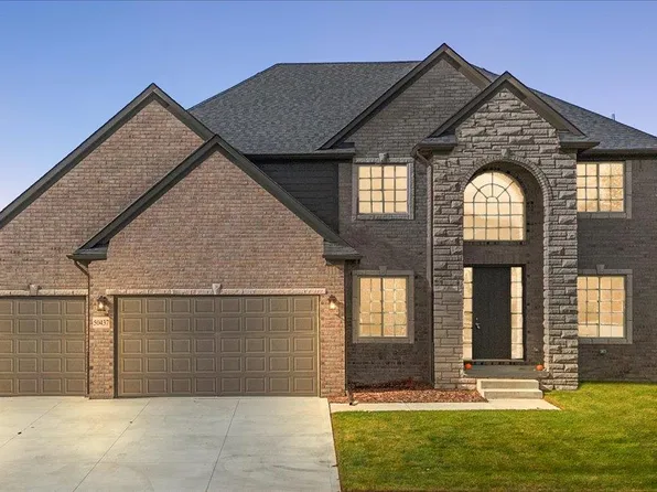 50437 Mistwood Dr, Macomb, MI 48042