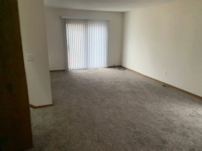 1027 Valley Side Dr #1029 — Photo 6