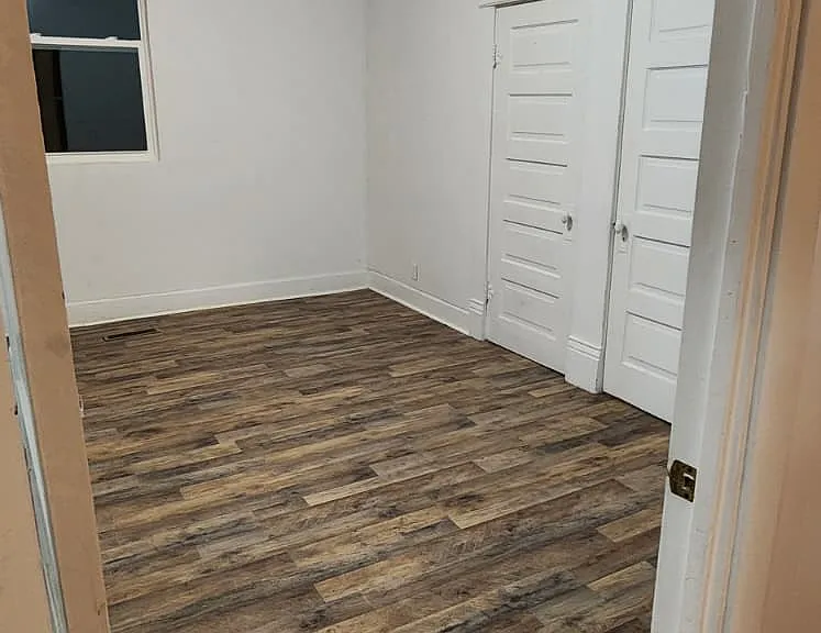 2908 S Battery St — Photo 8