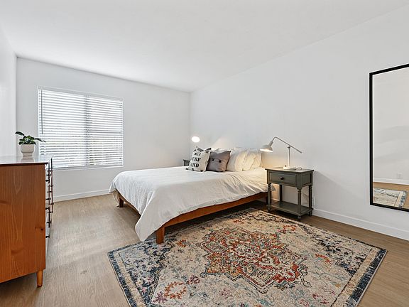 4th image of 1855 Diamond St Unit 5-132