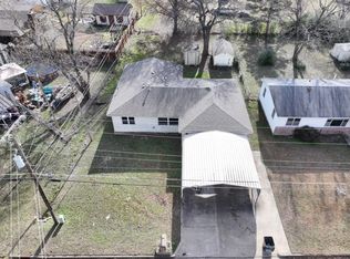 705 E Park St, Claremore, OK 74017