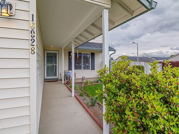 2nd image of 16928 NE 19th Way