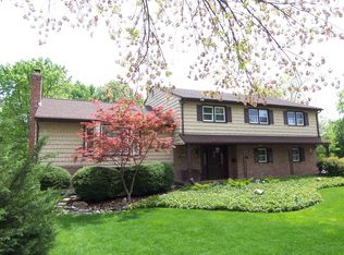 758 Buchanan Ct, Paramus, NJ 07652
