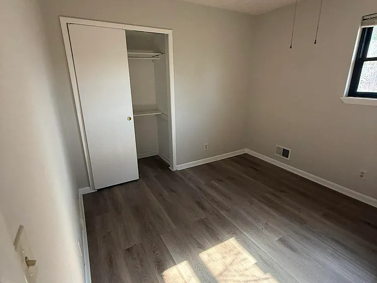 128 Grant Cir — Photo 18