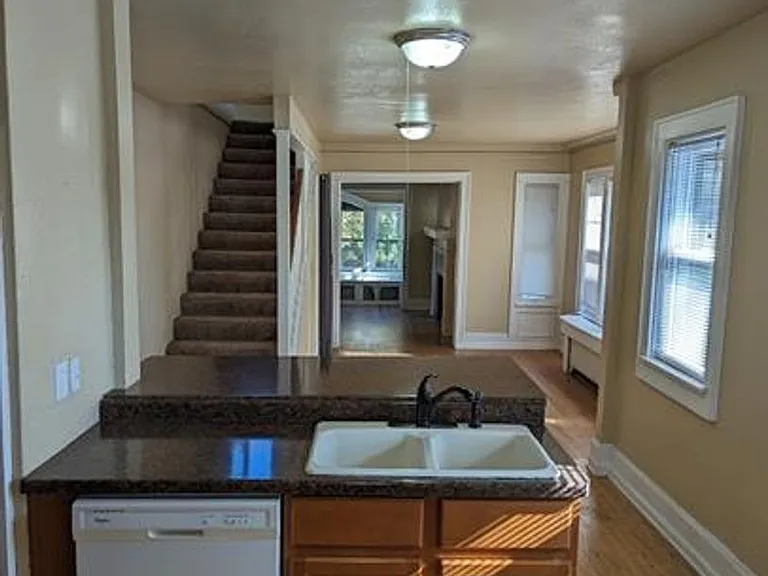 3035 N Stowell Ave — Photo 15