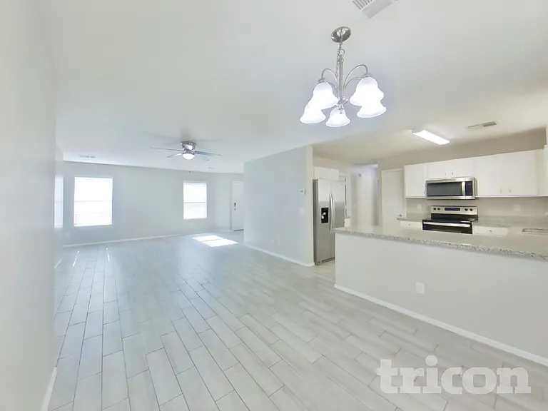37144 W Amalfi Ave — Photo 4