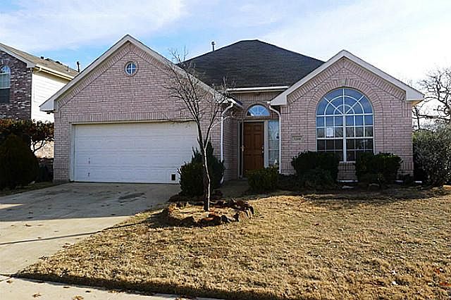 1st image of 3200 Blue Jay Dr