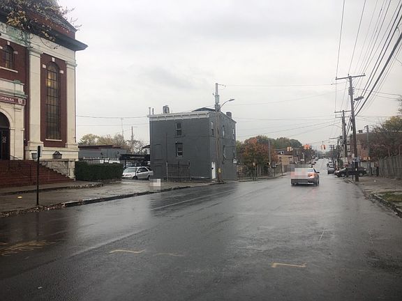 4th image of 19 William St