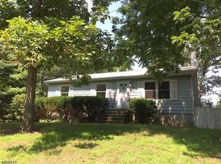 24 Summit Dr, Wantage, NJ 07461