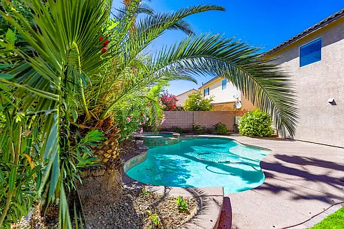 9521 Veterans Ct Photo 1