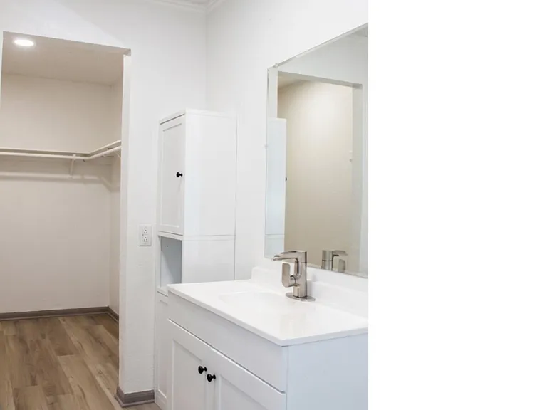 1410 Becker Dr — Photo 13