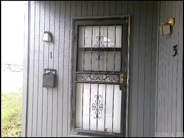 2 bed, 1.0 bath, 1056 sqft, $1,100 — Photo 4
