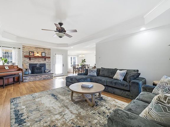 3rd image of 6371 Everets Rd