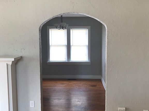4th image of 3229 NW 25th St