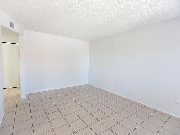 5th image of 2026 S Hammond Dr APT 208