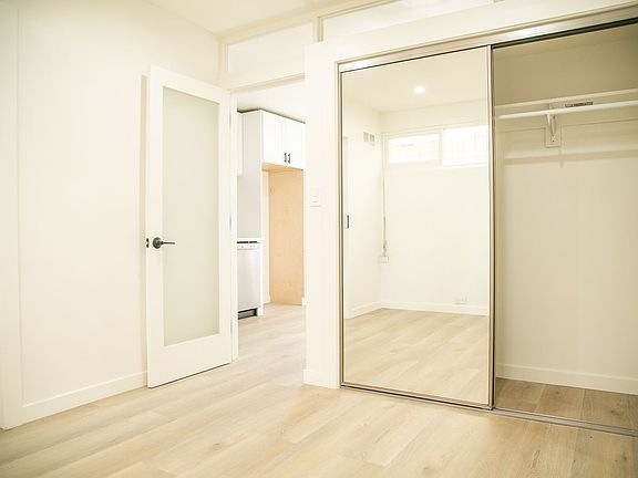 4th image of 1133 Horn Ave #1133