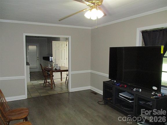 5th image of 307 6th St