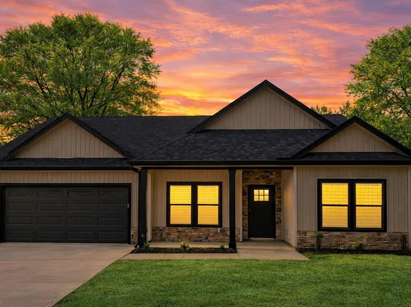 179 Cedar Ave, Wellford, SC 29385