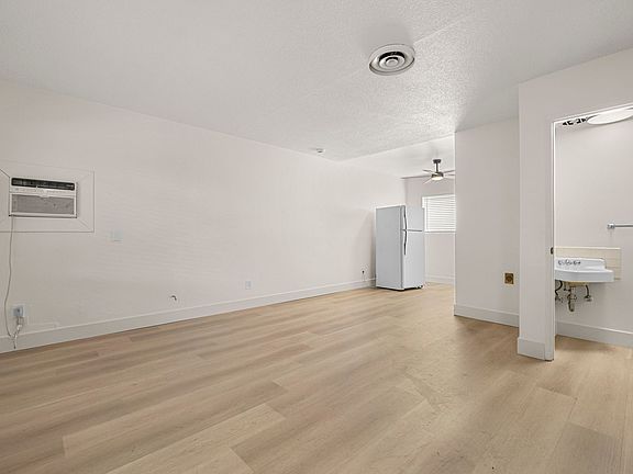 4th image of 4229 Boone Ln APT 6