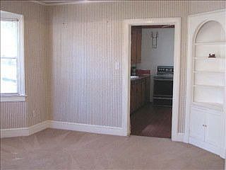 3rd image of 119 Oakleaf Dr