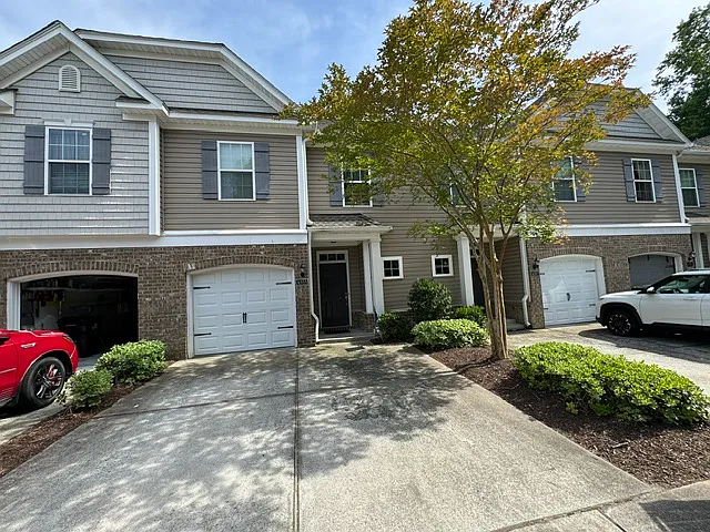 4353 Cattail Ln — Photo 1