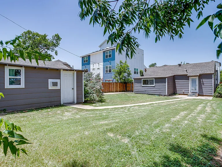 3221 McCart Ave — Photo 20