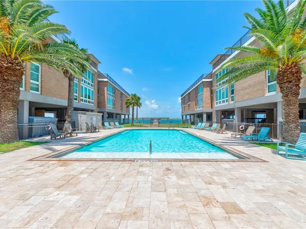 631 Channel View Dr #108, Pt Aransas, TX 78373