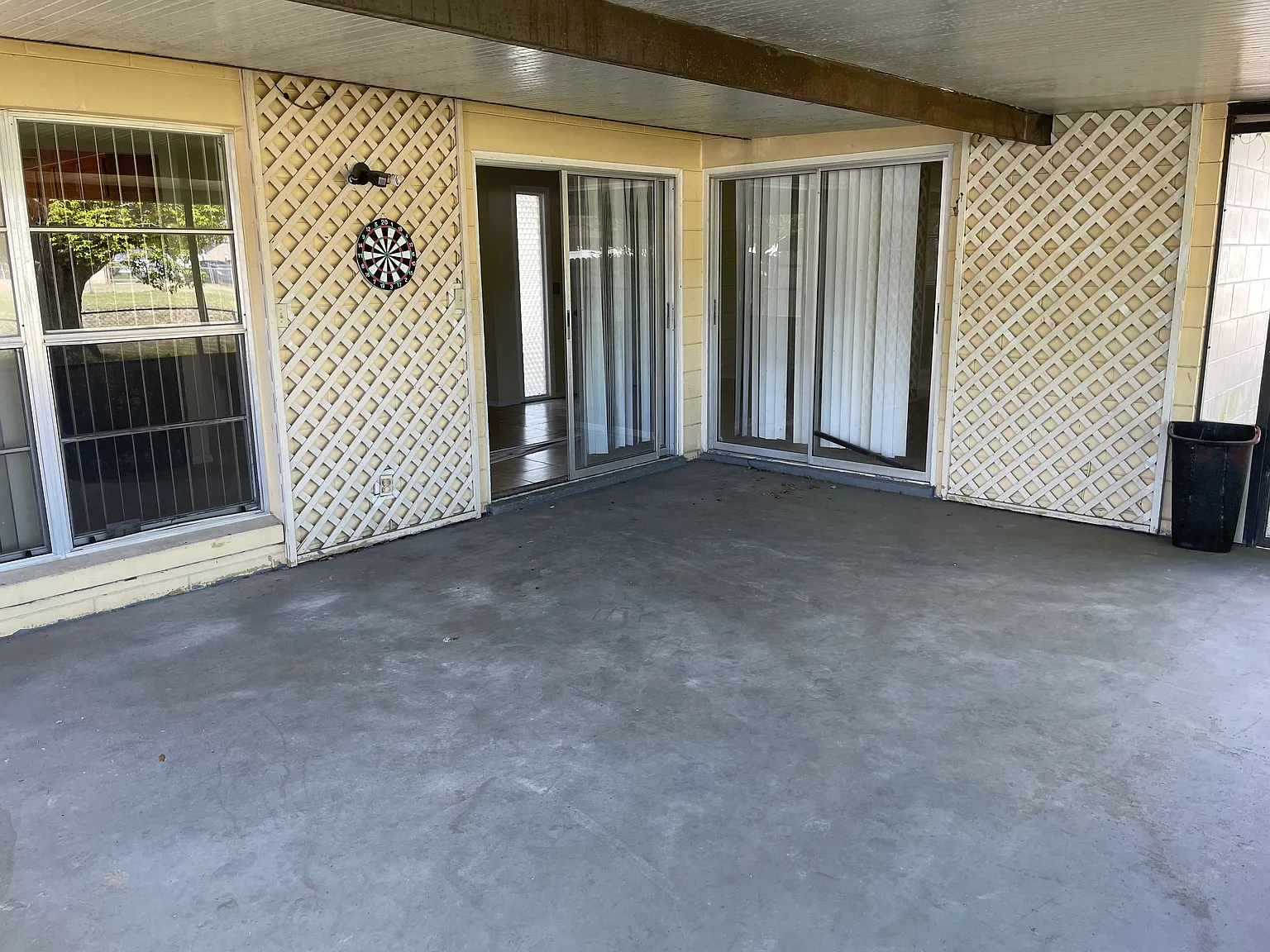 2 bed, 1036 sqft, $1,600 — Photo 2