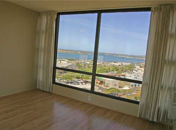 laminate flooring in bedroom