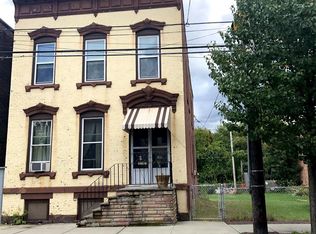 436 1st St, Troy, NY 12180