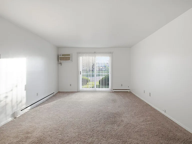825 South Grand Avenue — Photo 13