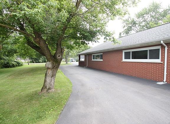 4th image of 731 E Lovell Ave