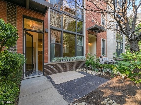 2nd image of 966 N Crosby St #1